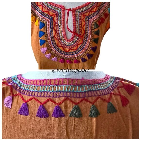 HANDMADE Traditional Embroidered Mexican Blouse - Picture 4 of 11